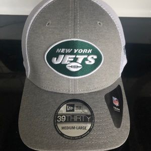 New York Jets hat. Adjustable and breathable
